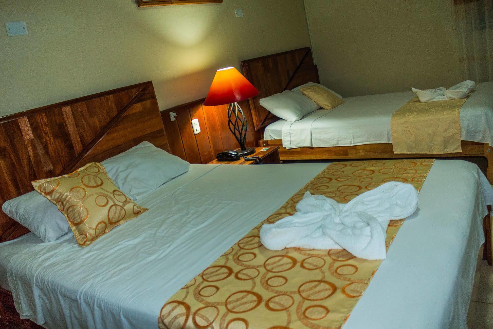Hotel Golden Star Икитос Экстерьер фото