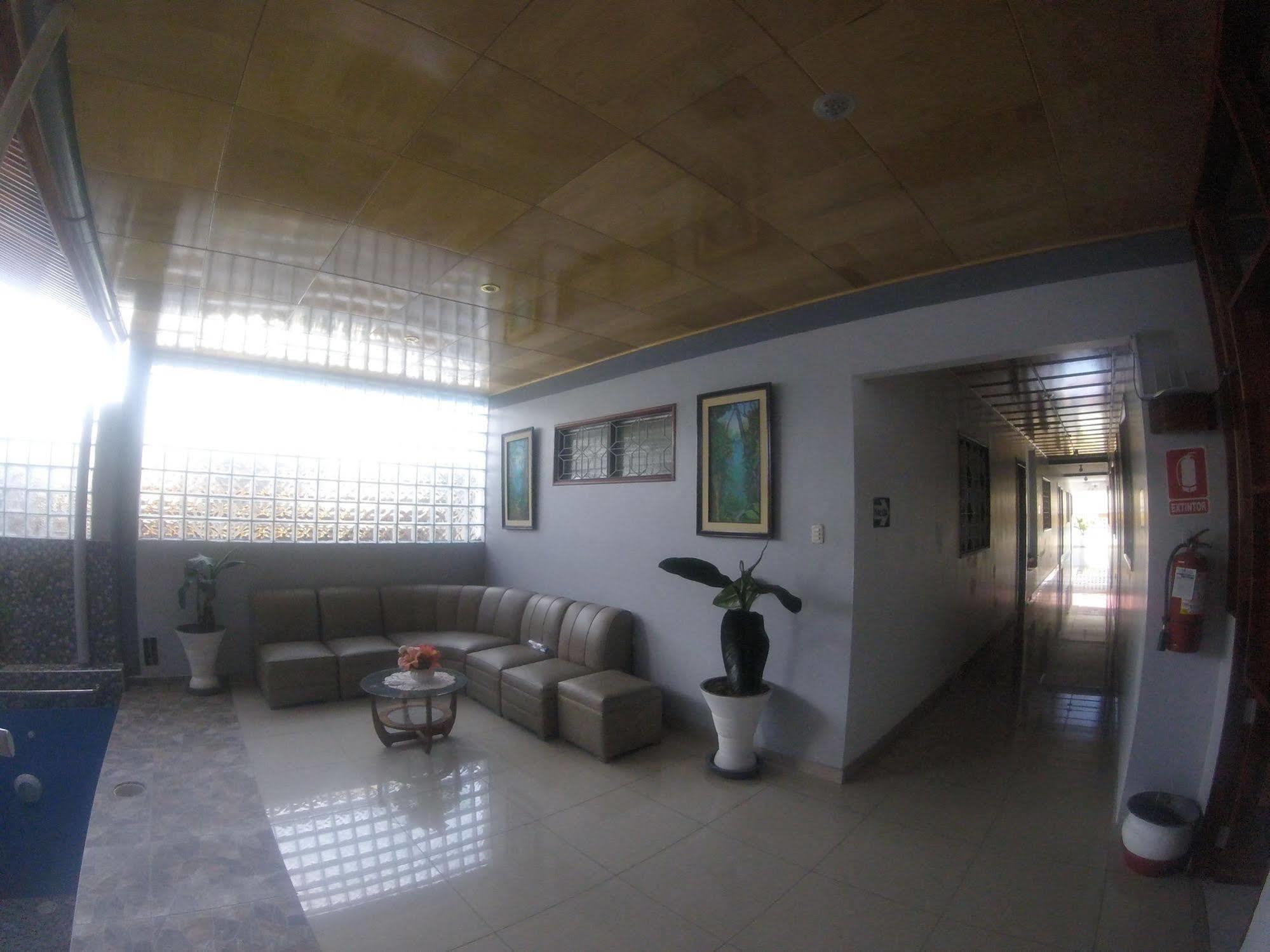 Hotel Golden Star Икитос Экстерьер фото
